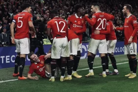 Manchester United beat Aston Villa in the Carabao Cup